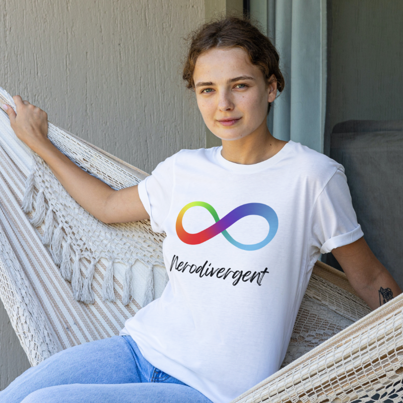 Woman wearing a T-shirt sitting on the hammock